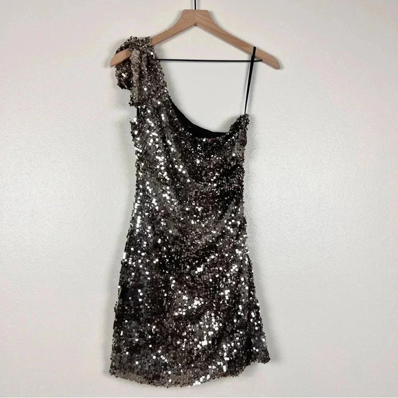 City Triangles One Shoulder Sequins Dress - Picture 1 of 8